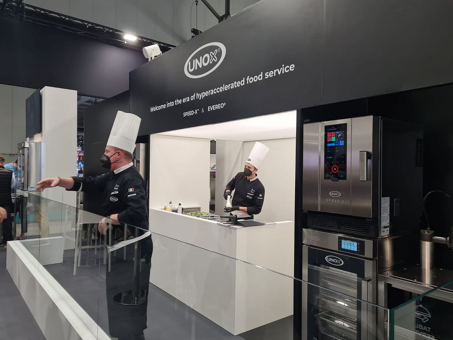 Новинка от UNOX - Speed-X - комбинировання печь с микроволнами